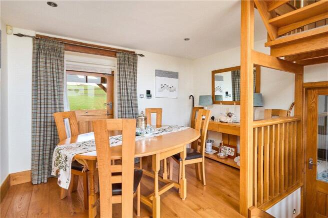 5 bed Barn Conversion for sale Image 10