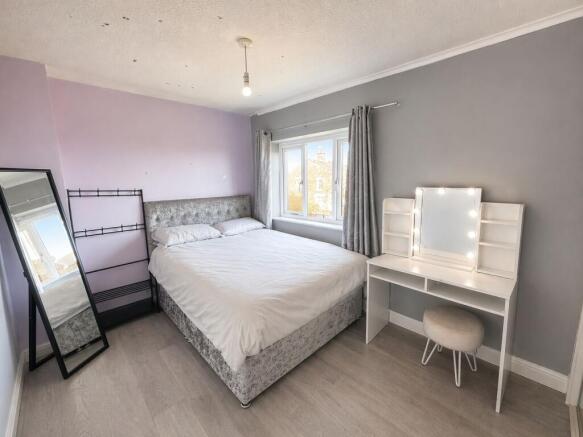 3 bed Detached for sale Image 8