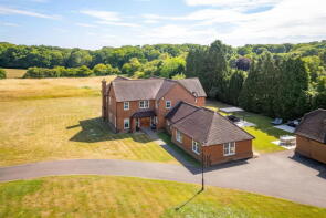 Manderley, Pottersheath Road, Welwyn AL6 9SY