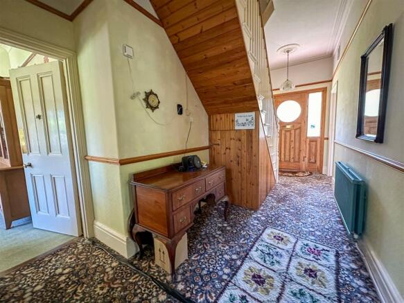ENTRANCE HALLWAY