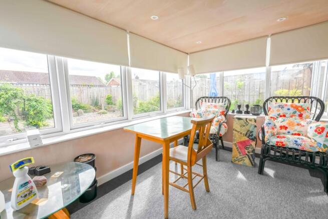 2 bed Semi-Detached Bungalow for sale Image 6