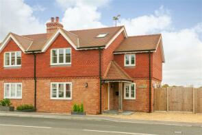 2, Field Cottages, Dunsfold Road, Alfold, Cranleigh GU6 8JB
