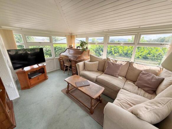 3 bed Park Home for sale Image 6
