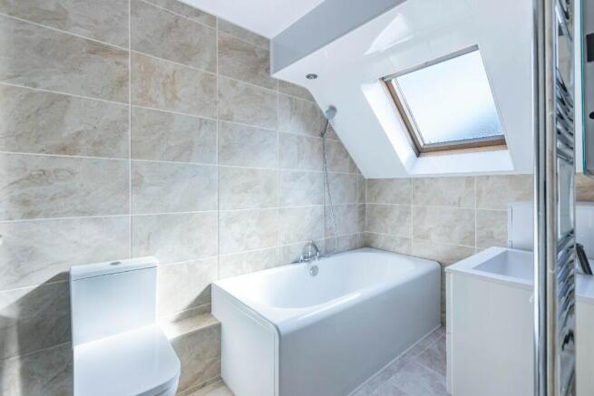 Family Bathroom 