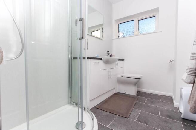 Ensuite Shower Ro...