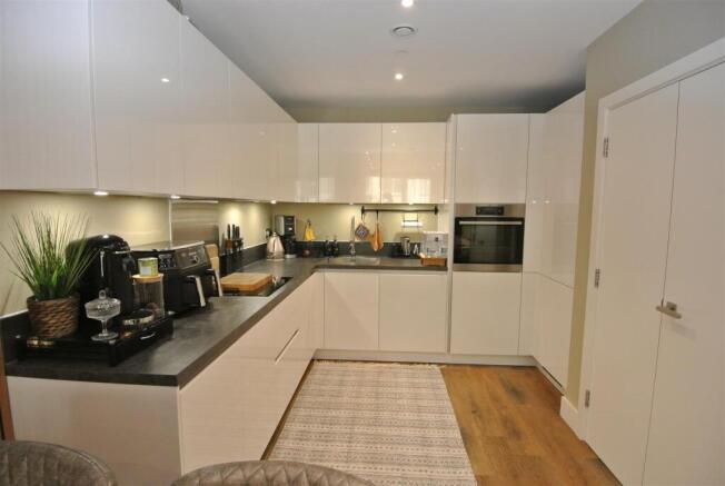 Kitchen area.JPG