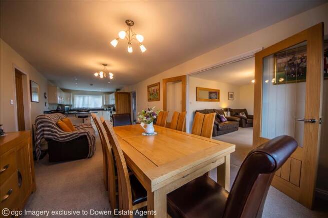 KITCHEN / DINING / SITTING ROOM