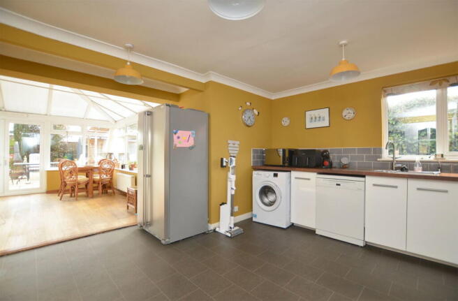The Perfect Home For Multi-Generational Living, South Wootton photo 4