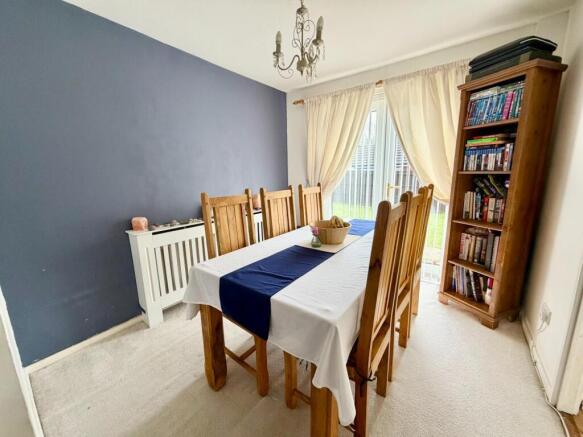3 bed Semi-Detached for sale Image 7