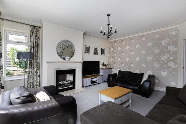 2 bed Semi-Detached Bungalow for sale Image 2