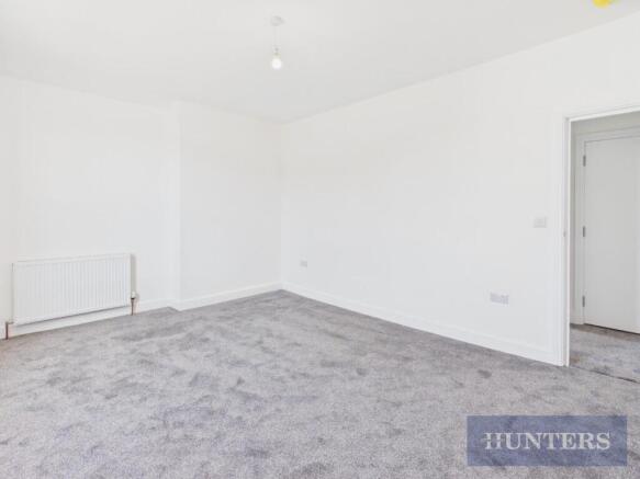 4 bed Flat to rent Image 10