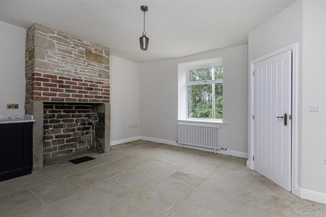 2 bed Terraced for sale Image 4