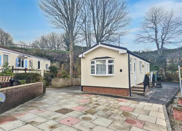 2 bed Park Home for sale Image 12