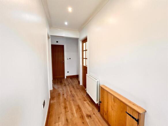 2 bed Semi-Detached Bungalow for sale Image 6