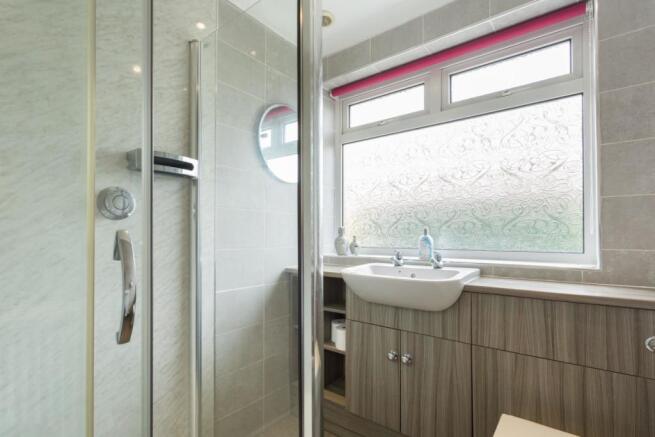 16 Burdale Close-13.jpg