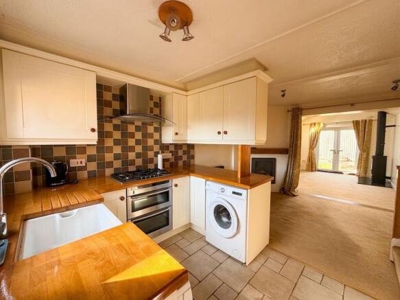 OPEN PLAN DINING KITCHEN