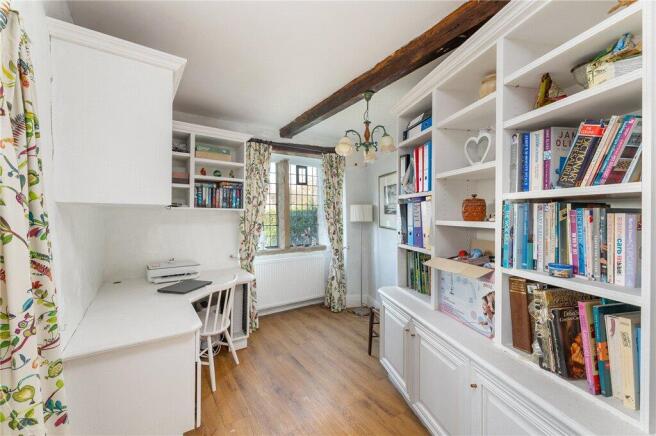3 bed Semi-Detached for sale Image 6
