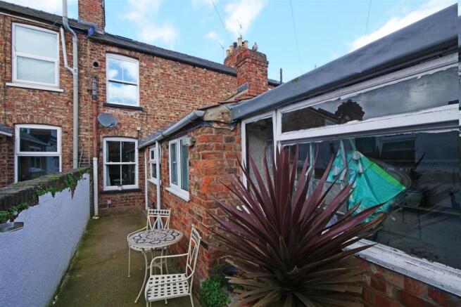 2 bed Terraced for sale Image 6