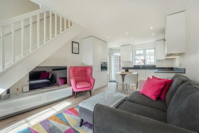 8585455-interior03.jpg