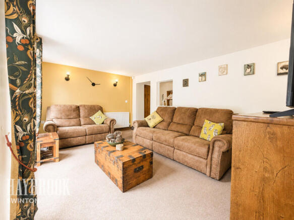 4 bed Cottage for sale Image 8