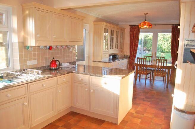 KITCHEN/DINER