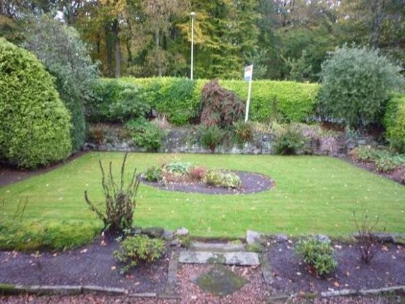 FRONT GARDEN