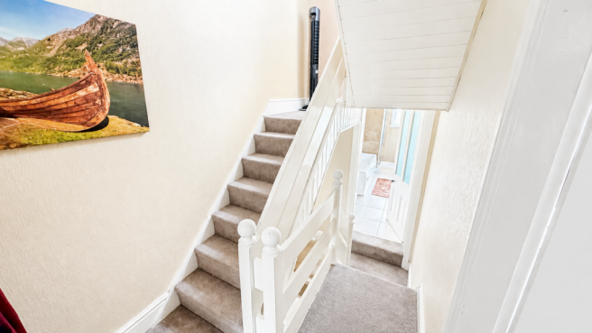 3 bed Terraced for sale Image 11
