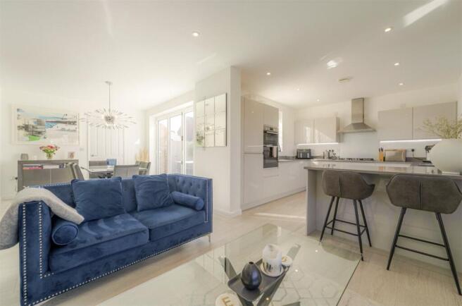 Sitting Diner Kitche