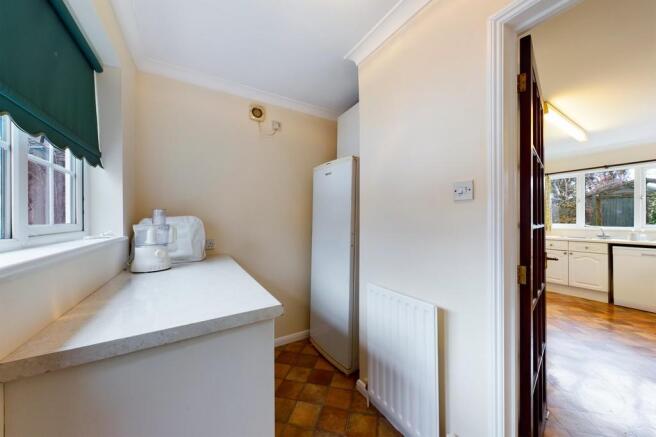 Utility room/lobb...