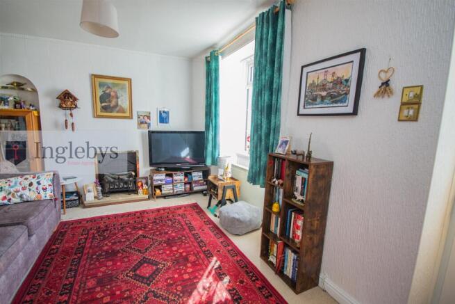 2 bed House for sale Image 4