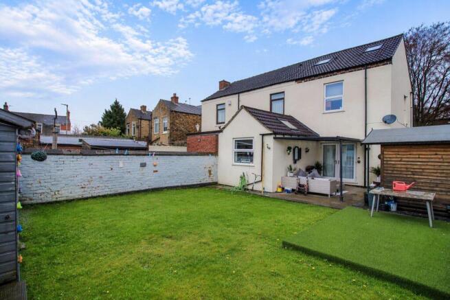 3 bed Semi-Detached for sale Image 12