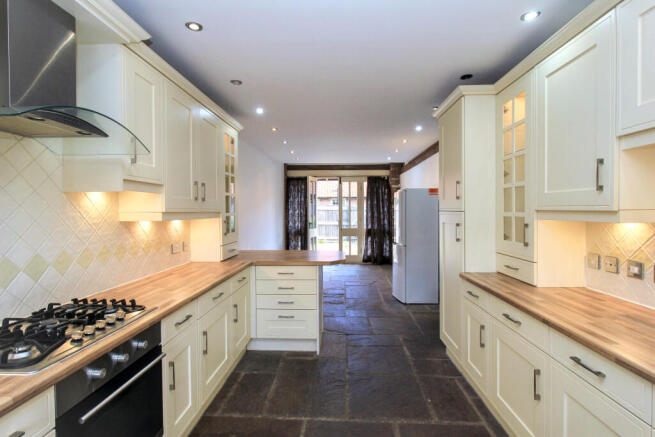 4 bed Terraced for sale Image 7