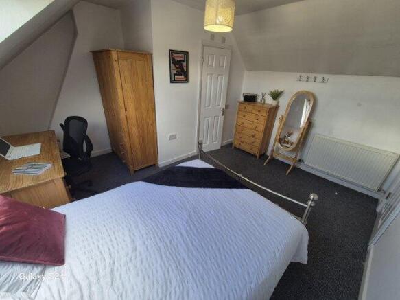 5 bed House Share to rent Image 8
