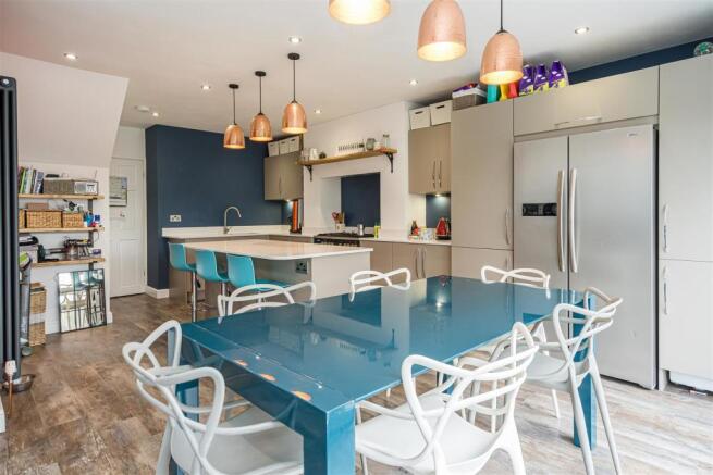 36 Littleworth Road Kitchen-Dining-Family Room (An