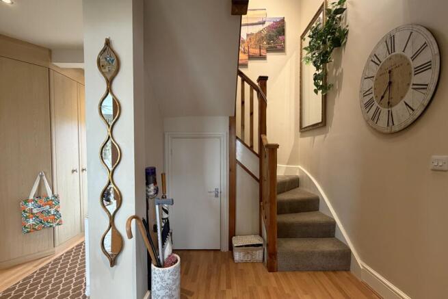 4 bed Detached for sale Image 9