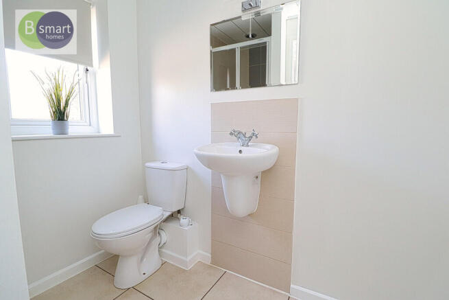 3 bed Town House for sale Image 8