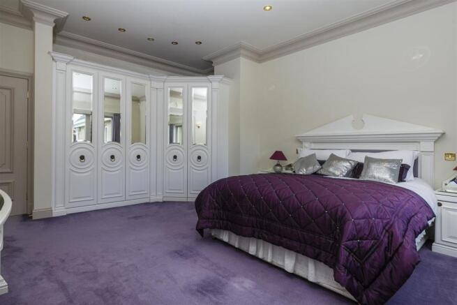 Bedroom Accomodation  (8).jpg