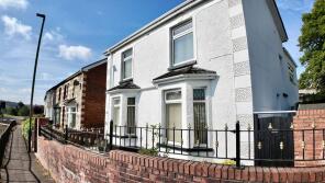 30, Blackwood Road, Blackwood NP12 2BR