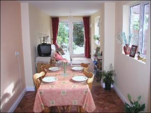 DINING/FAMILY ROOM