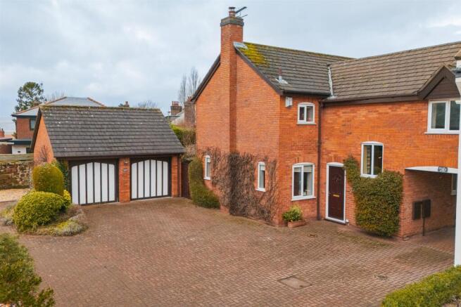 7 Laburnum Farm Cl-15.jpg