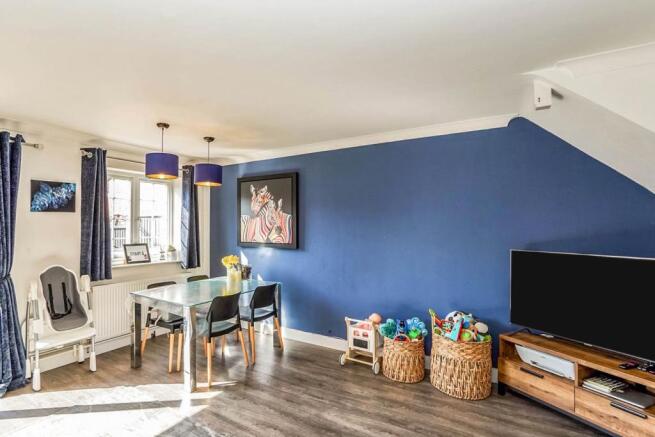 Lounge/Dining Room