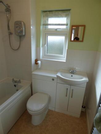 Bathroom.JPG