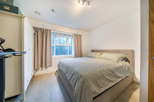 1401117-15-6970e9...