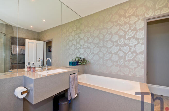 Family Bathroom.JPG
