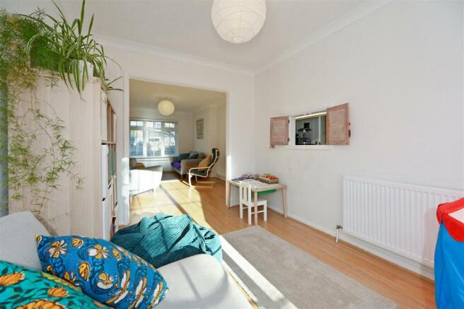 Lounge/Family Room