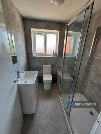2 bed Flat to rent Image 4