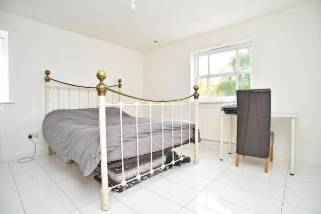 4 bed Detached for sale Image 9