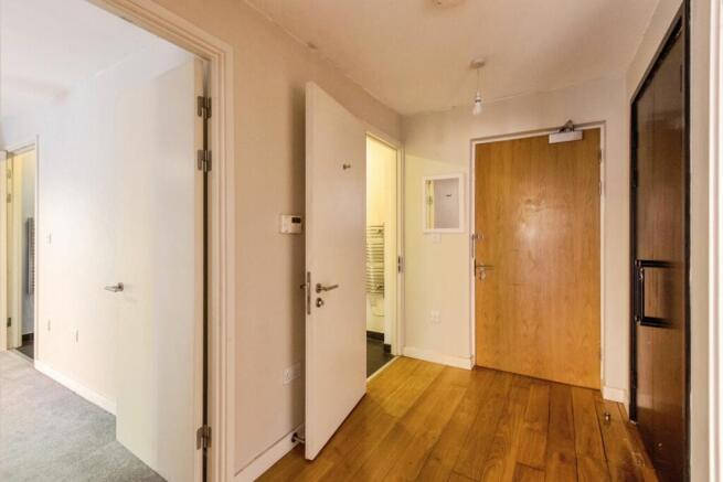 2 bed Flat for sale Image 6
