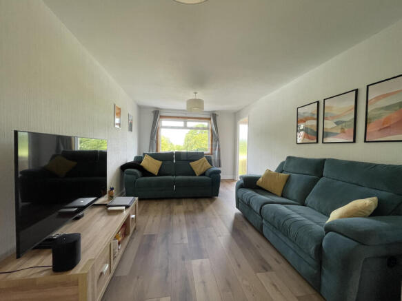 Lounge a.JPG
