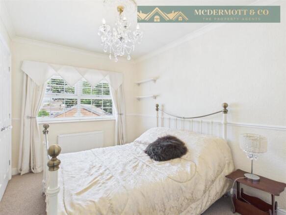 4 bed Detached for sale Image 6